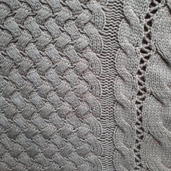 Cable-knit taupe sweater from Japanese brand - Picture 4 of 6